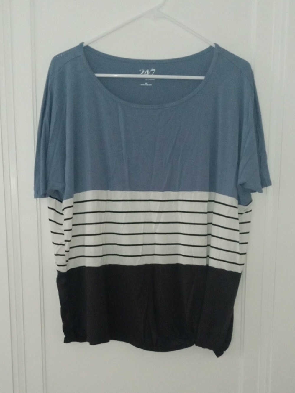 women soft tee blue colorblock Maurices 24/7 , XL
